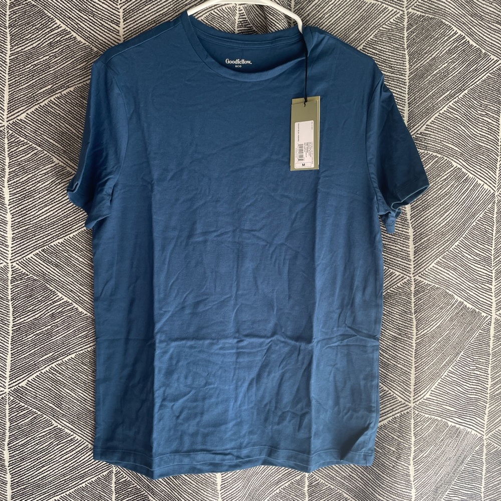 Good fellow navy blue T-shirt